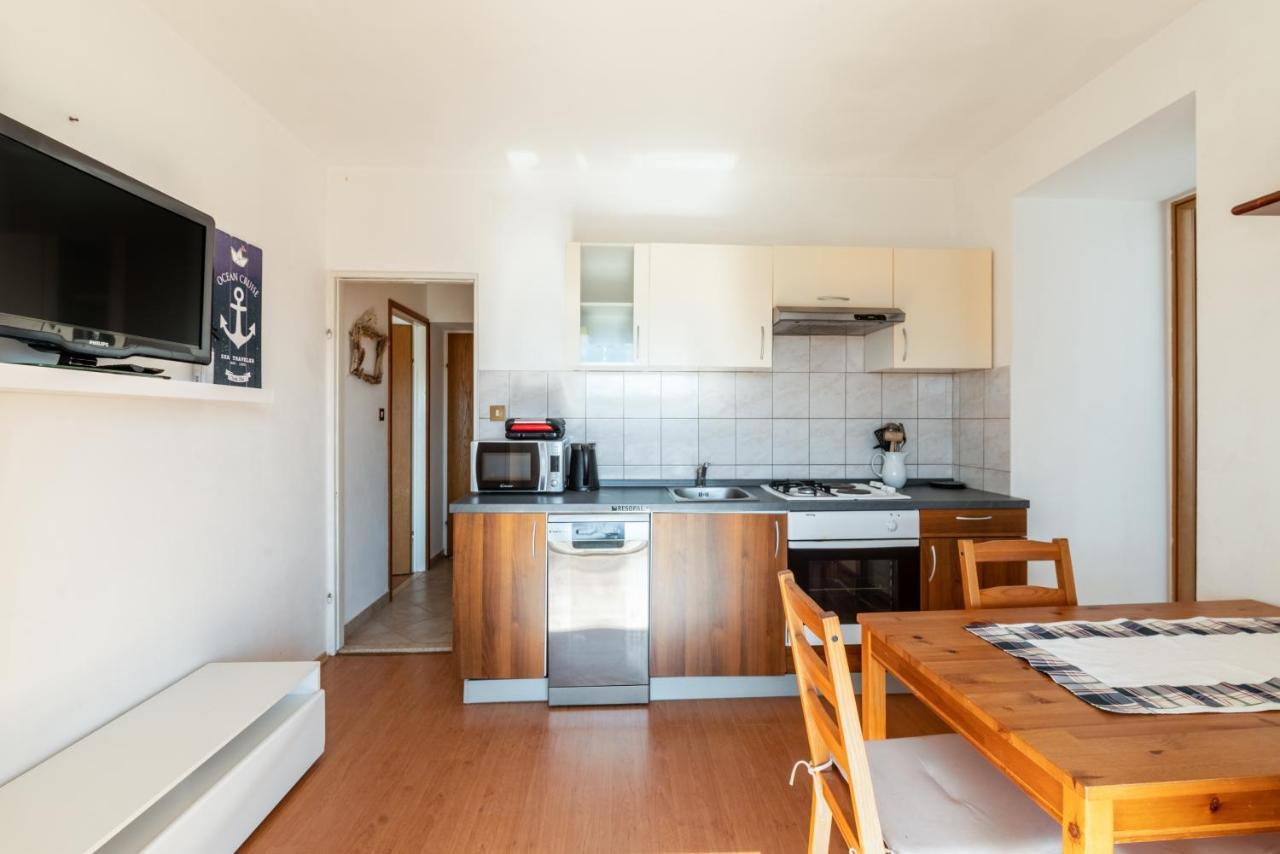 Apartments With A Parking Space Lopar, Rab - 14070 Extérieur photo