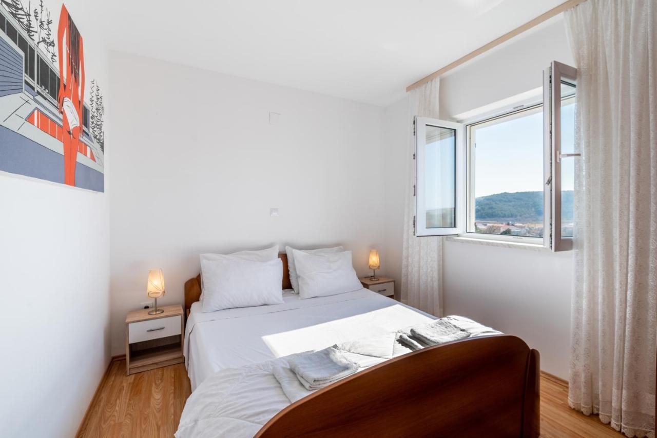 Apartments With A Parking Space Lopar, Rab - 14070 Extérieur photo