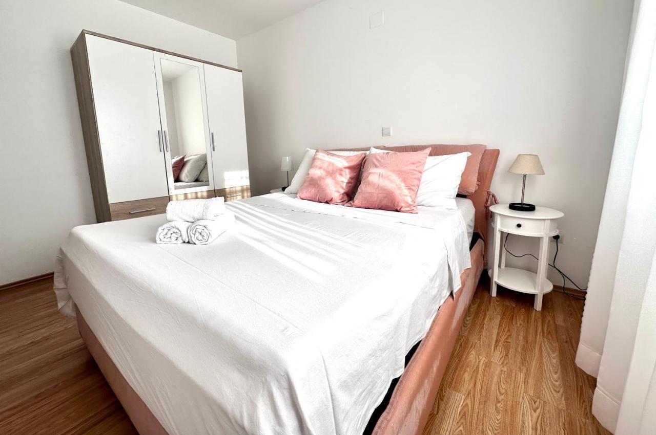 Apartments With A Parking Space Lopar, Rab - 14070 Extérieur photo