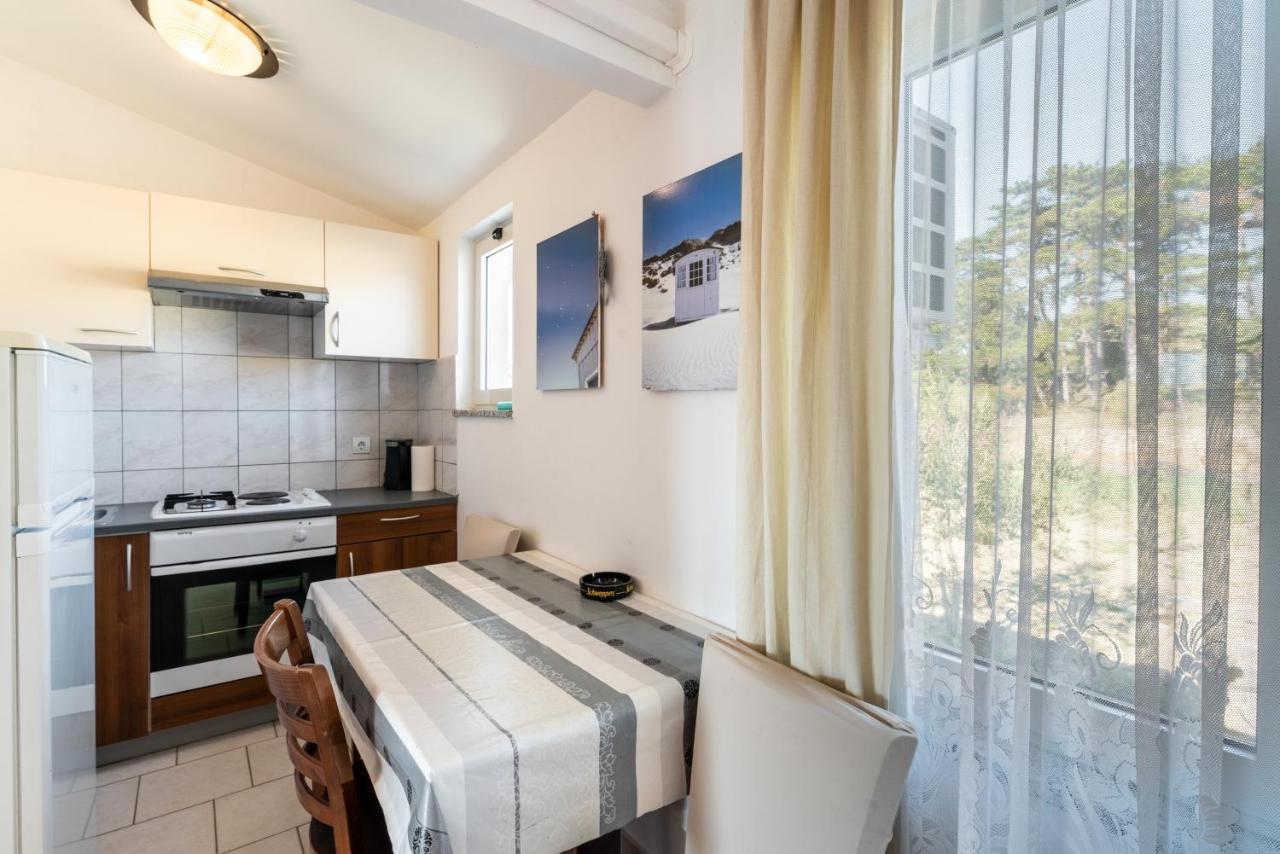 Apartments With A Parking Space Lopar, Rab - 14070 Extérieur photo