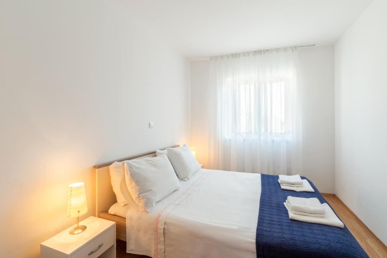 Apartments With A Parking Space Lopar, Rab - 14070 Extérieur photo